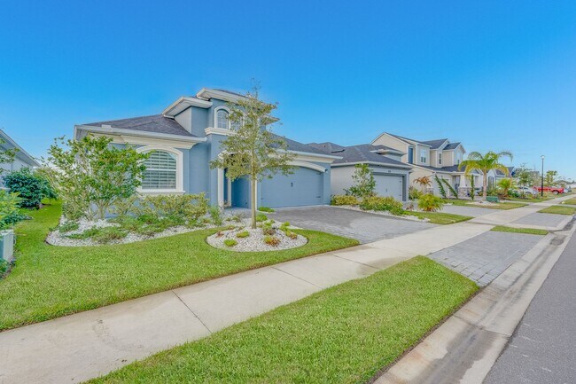 Building Photo - Luxurious Solar Powered 4 Bedroom, 3 Bath Waterfront Home with office & Upgrades Galore!