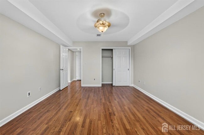 Building Photo - 94 Beverly Hl Ter