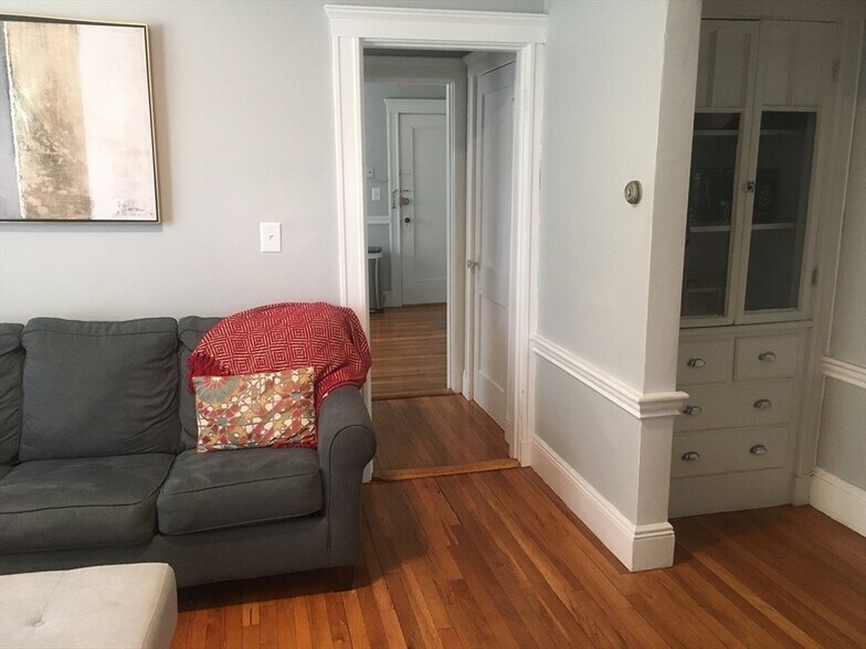 Building Photo - 7 Weld Hill St