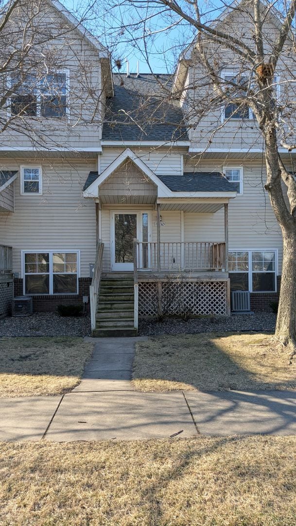 Building Photo - Location location location! This beautiful Fridley 3 bedroom townhouse, dont miss out!