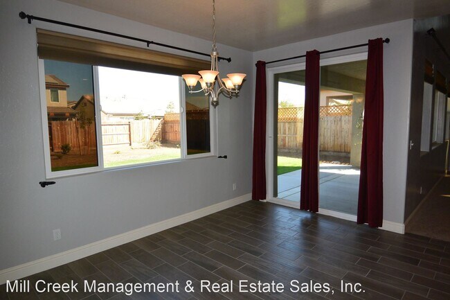 Building Photo - 4 br, 3 bath House - 2618 W. Sady