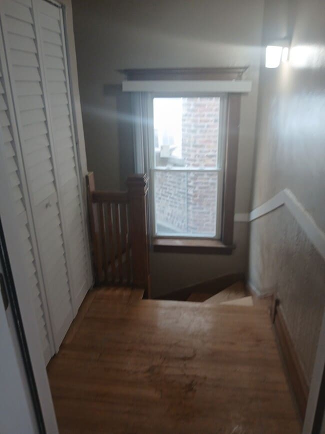 Building Photo - 7219 S Evans Ave