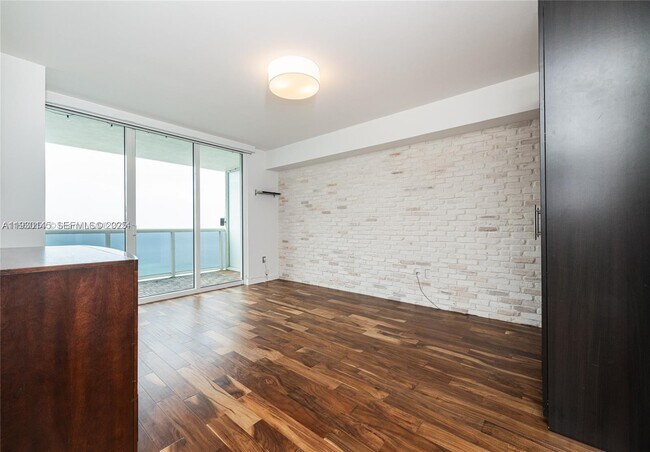 Building Photo - 1830 S Ocean Dr