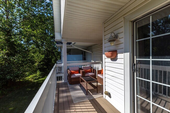 Building Photo - 16 Juneau Ct