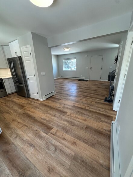 Building Photo - 1055 E Klatt Rd