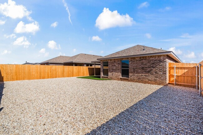 Building Photo - 2013 Cottonwood Ave