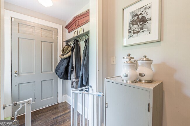 Building Photo - 1878 Cambridge Ave