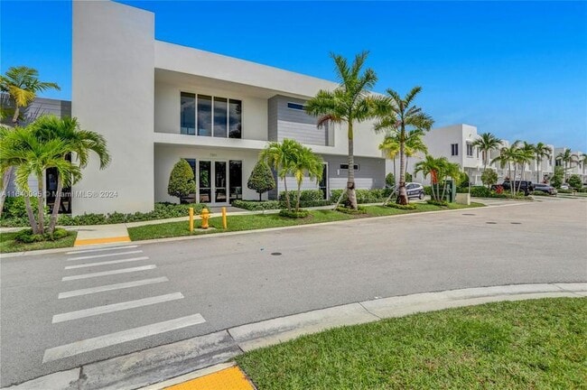 Building Photo - 10271 NW 72nd St