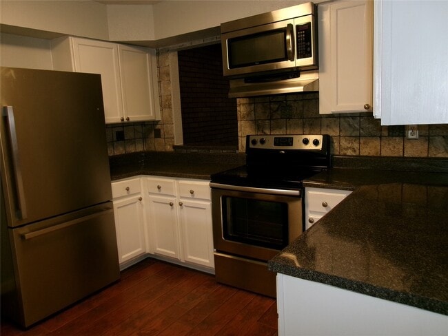 Building Photo - 781 Country Pl Dr