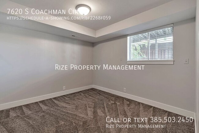 Building Photo - 7620 Coachman Cir