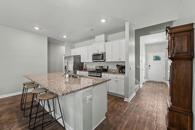 Building Photo - 296 Blue Haw Dr