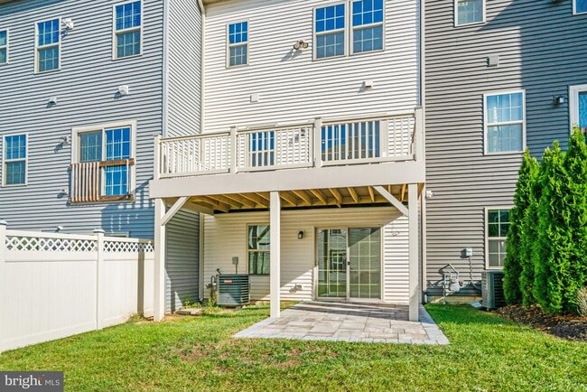 Building Photo - 16627 Tortola Dr