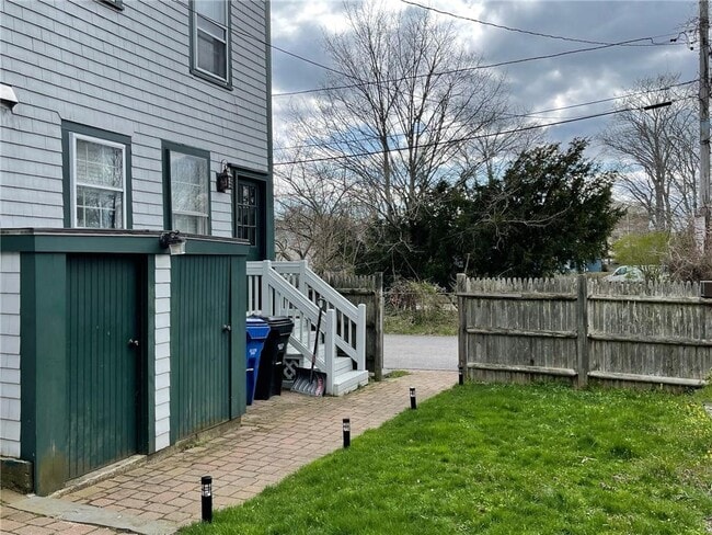 Building Photo - 11 Braman St