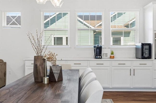 Building Photo - 8704 Apogee Blvd