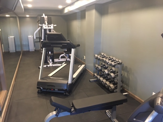 Building Photo - 1800 Knox St