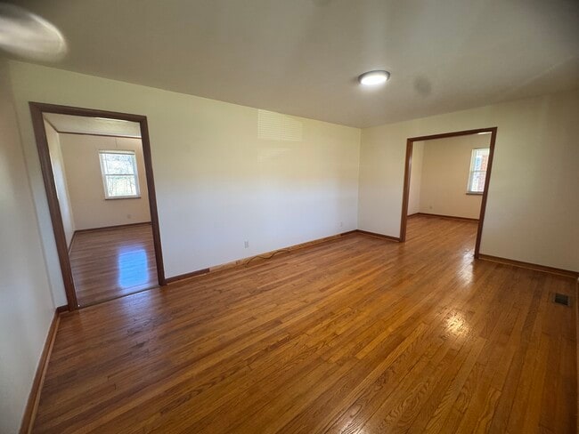 Building Photo - 13694 Lonesome Pine Trail