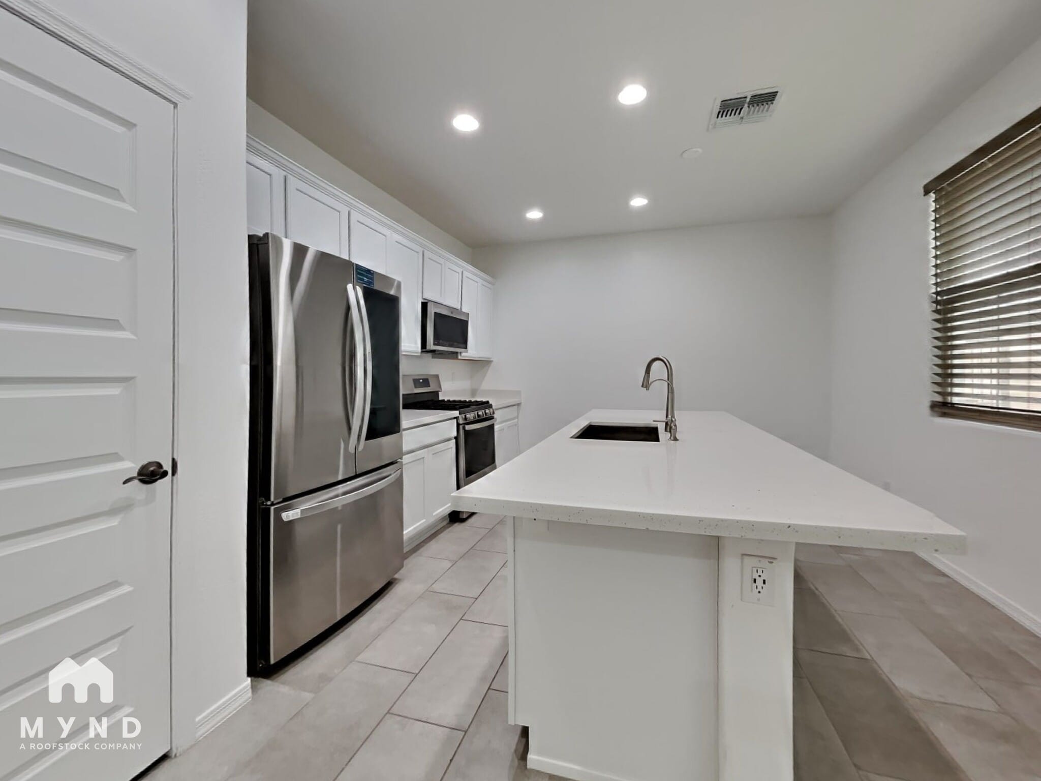 Building Photo - 14238 W Hackamore Dr.