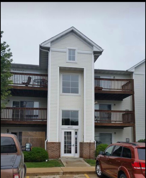 Building Photo - 4627 1st Ave SW