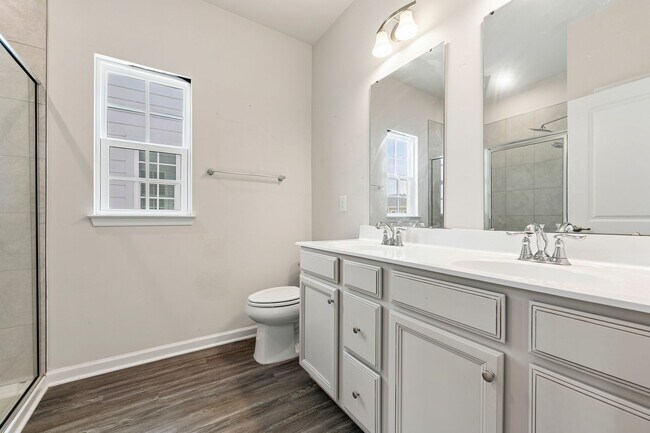 Building Photo - 121 Callowhill Ln