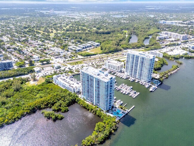 Building Photo - 17111 Biscayne Blvd