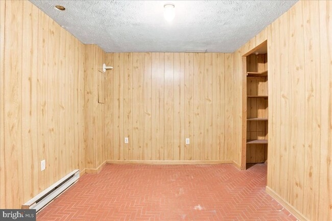 Building Photo - 102 Linwood Ct