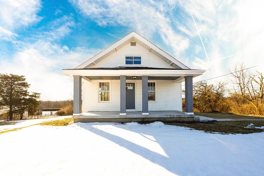 Primary Photo - 1381 Old Oxford Rd