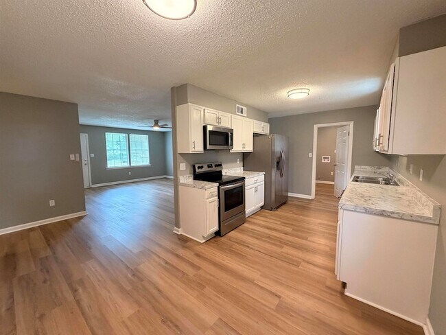 Building Photo - 3884 Kerston Dr