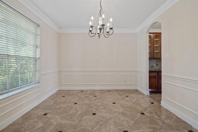 Building Photo - 6026 Briar Hill Ct