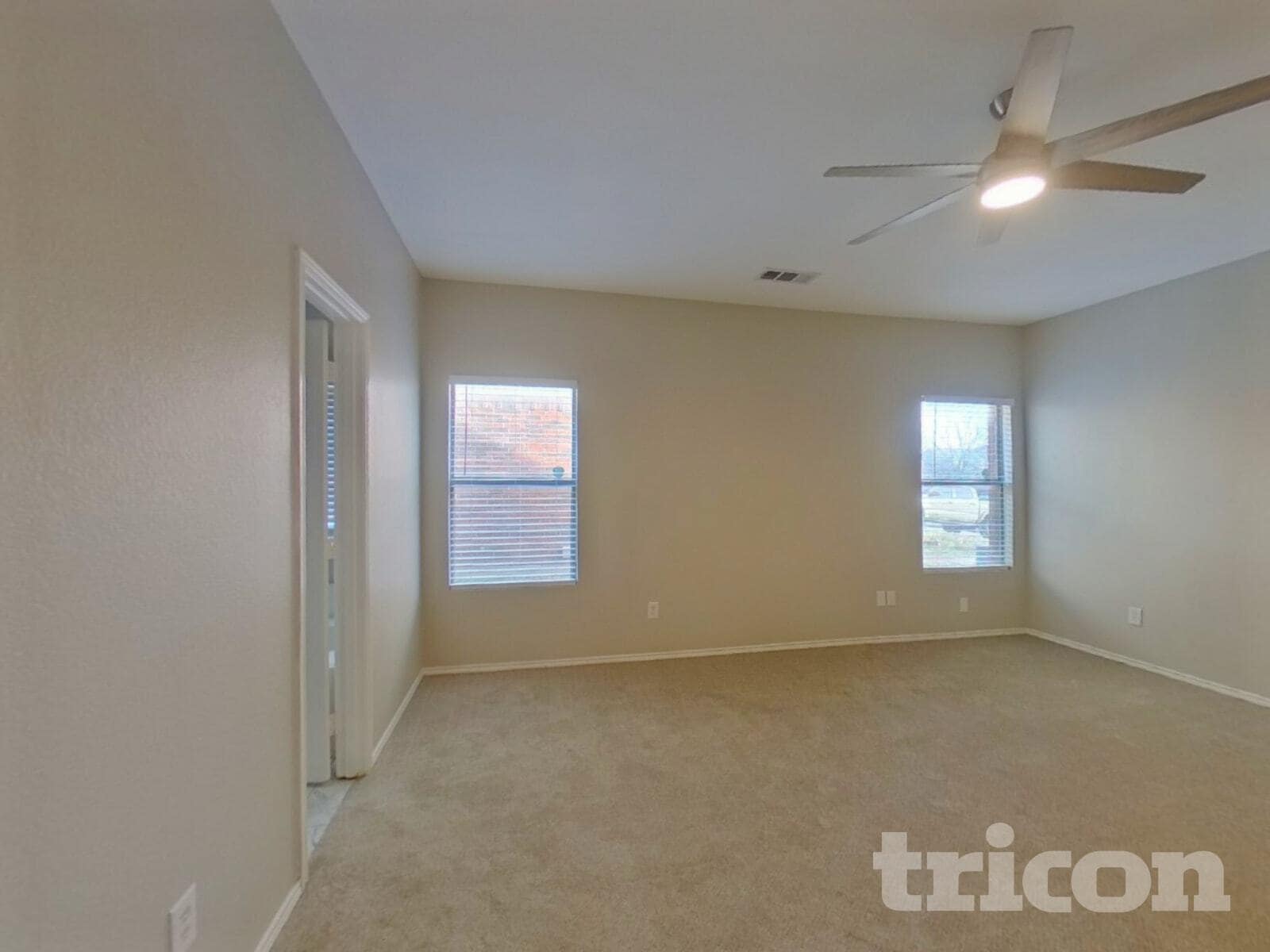 Building Photo - 5825 Show Master Ln