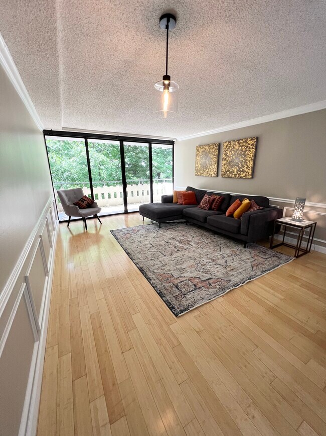 Building Photo - 6301 Stevenson Ave