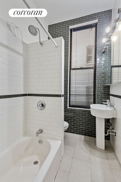 Building Photo - 70 W 11th St