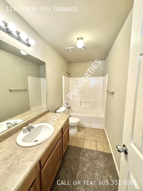 Building Photo - 11441 NW 9th Terrace