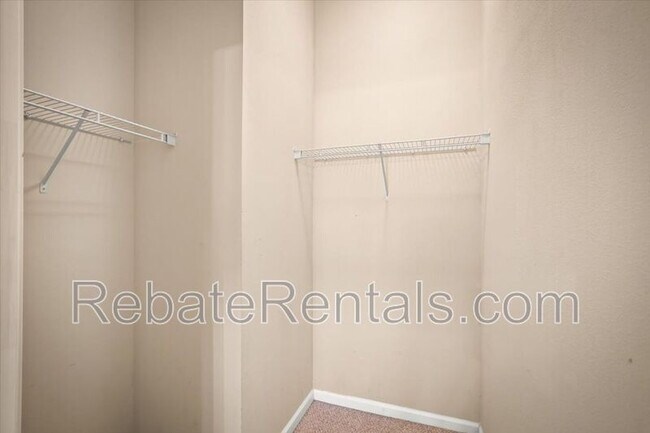 Building Photo - 7032 Deer Lodge Cir