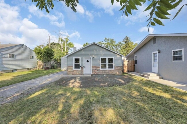 Building Photo - 561 Erickson Ave