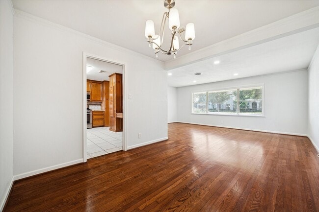 Building Photo - 4802 Holly St