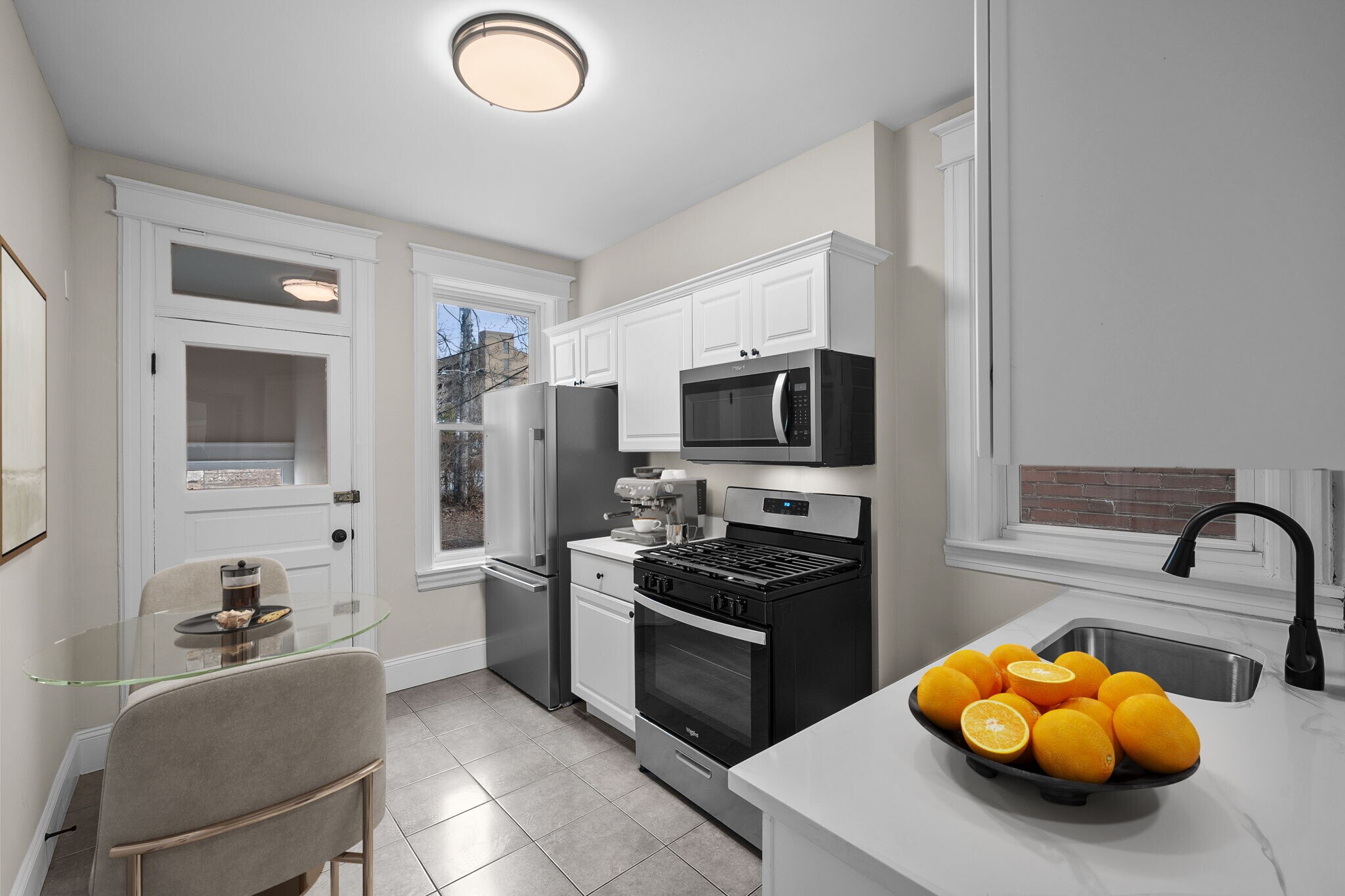 Building Photo - 6227 Victoria Ave