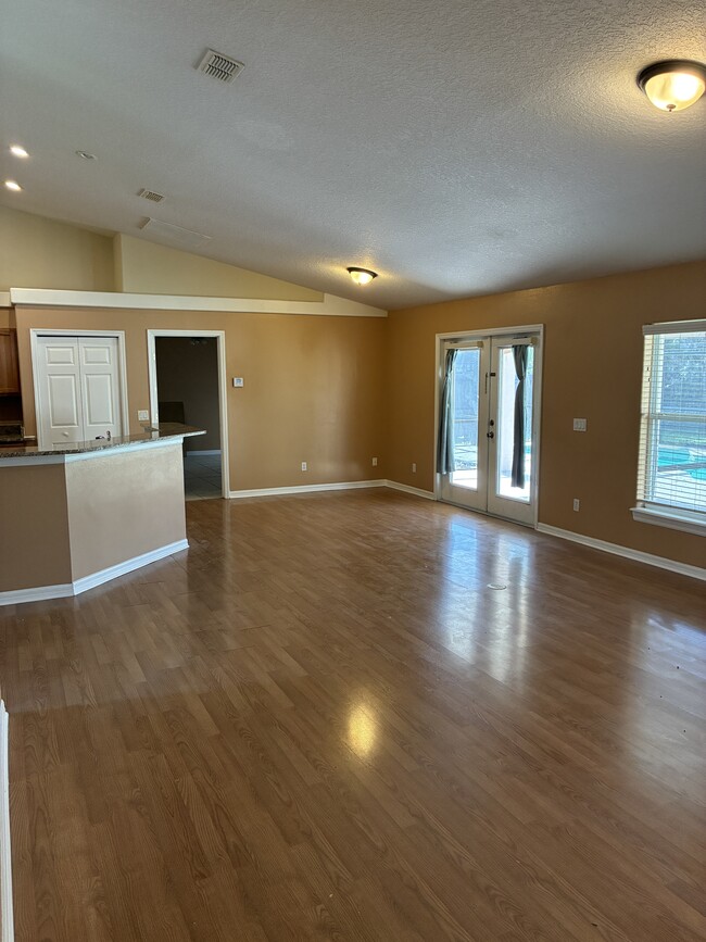 Building Photo - 3247 Countryside View Dr