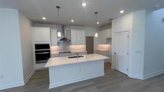 Building Photo - 2189 Sunshine Peak Dr