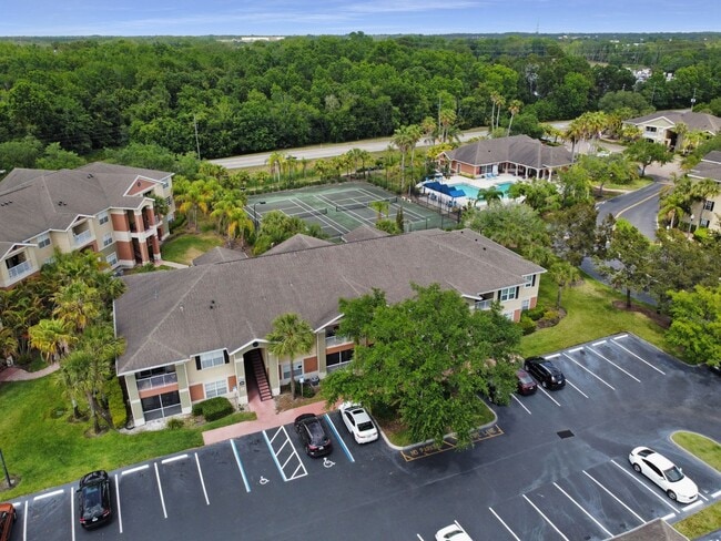 Building Photo - 1 Bedroom / 1 Bathroom Condo with Resort-Style Living