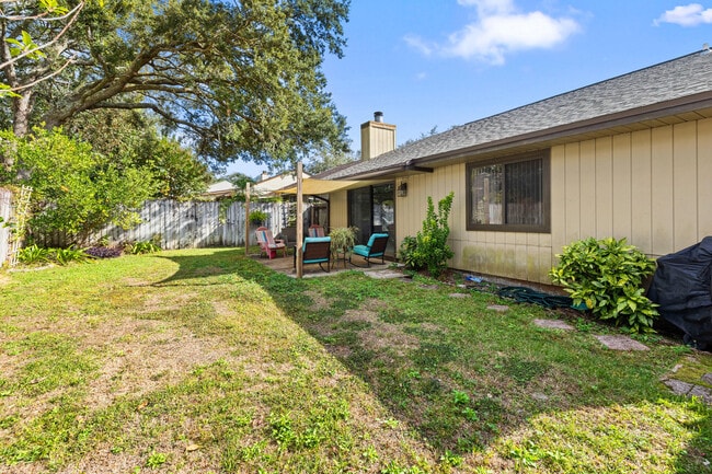 Building Photo - 206 Cedar Ridge Way