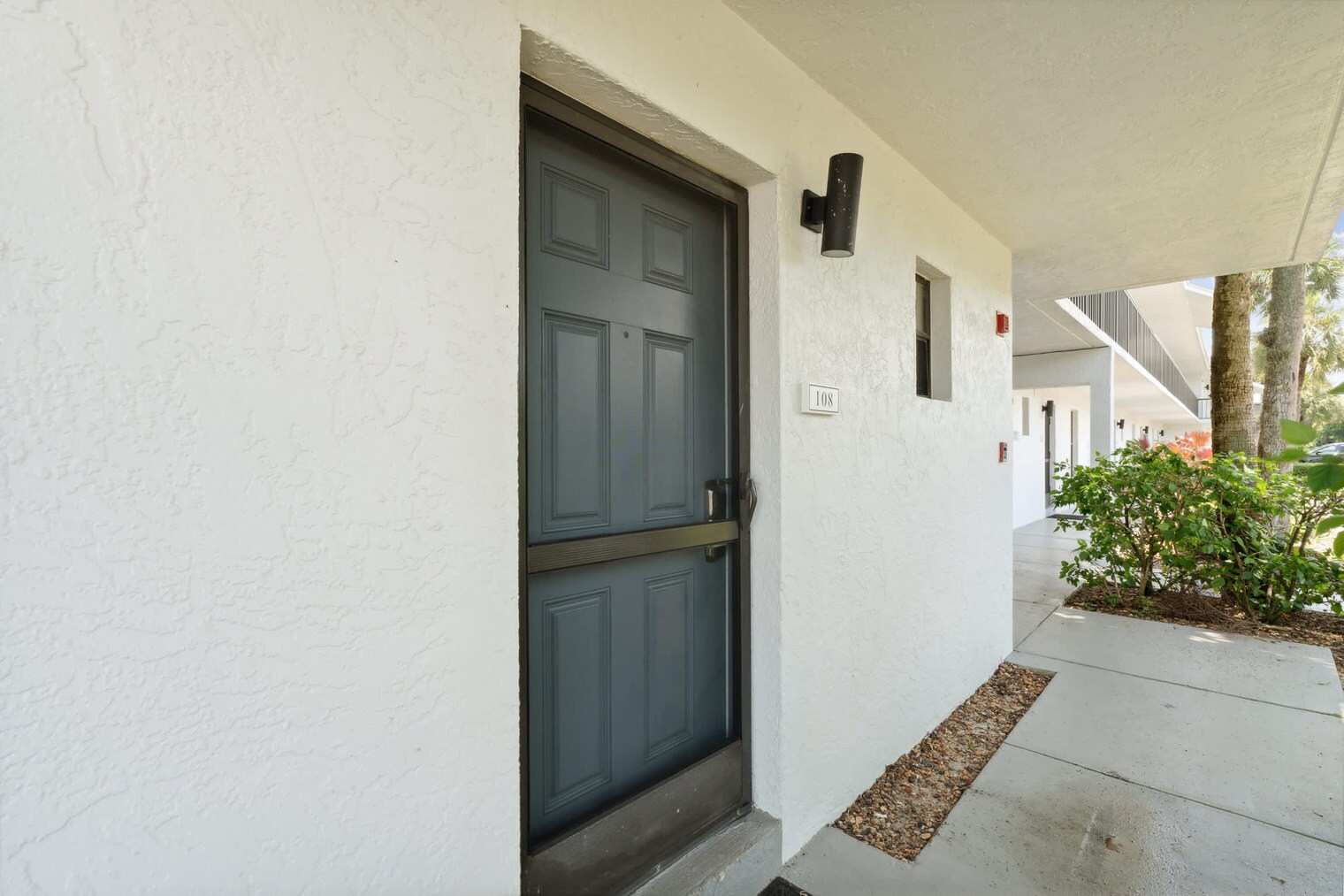 Building Photo - 600 Neapolitan Way