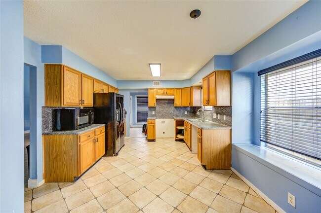 Building Photo - 10338 Timberloch Dr