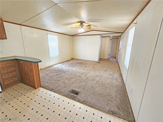 Building Photo - 3851 W Donner St