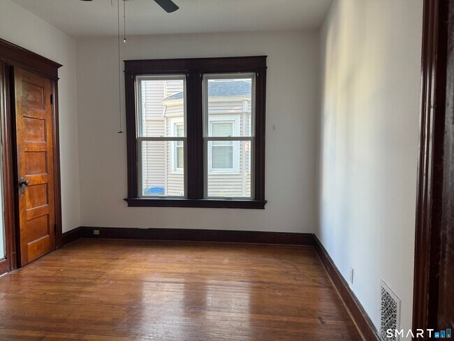 Building Photo - 251 Olivia St