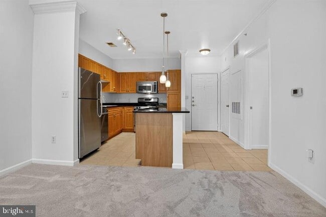 Building Photo - 12945 Centre Park Cir