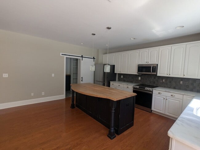 Building Photo - Harrisburg with Large Fenced-In Yard, Small Private Pool/Spa and Putting Green