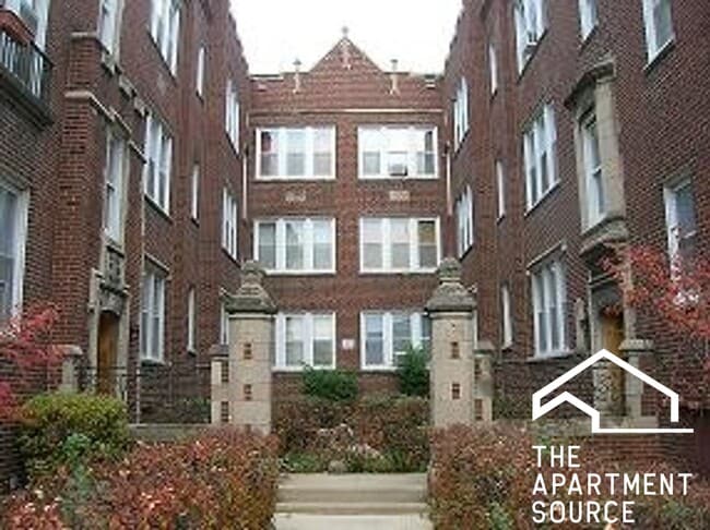 Building Photo - 3040 W Wellington Ave