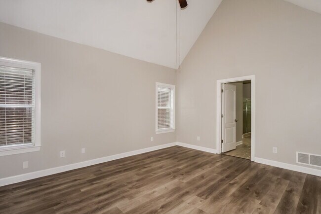 Building Photo - 4494 Graystone Dr