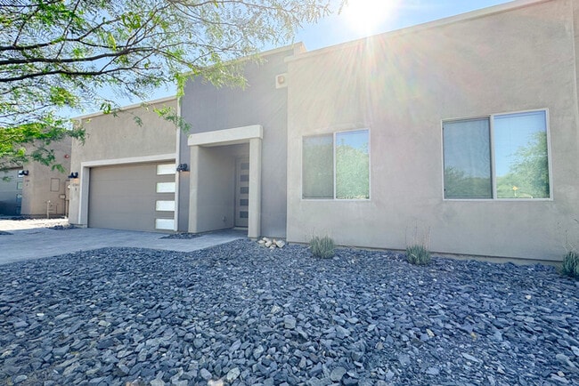 Building Photo - 3Bed/2Bath Home In Cave Creek! JOIN THE WA...