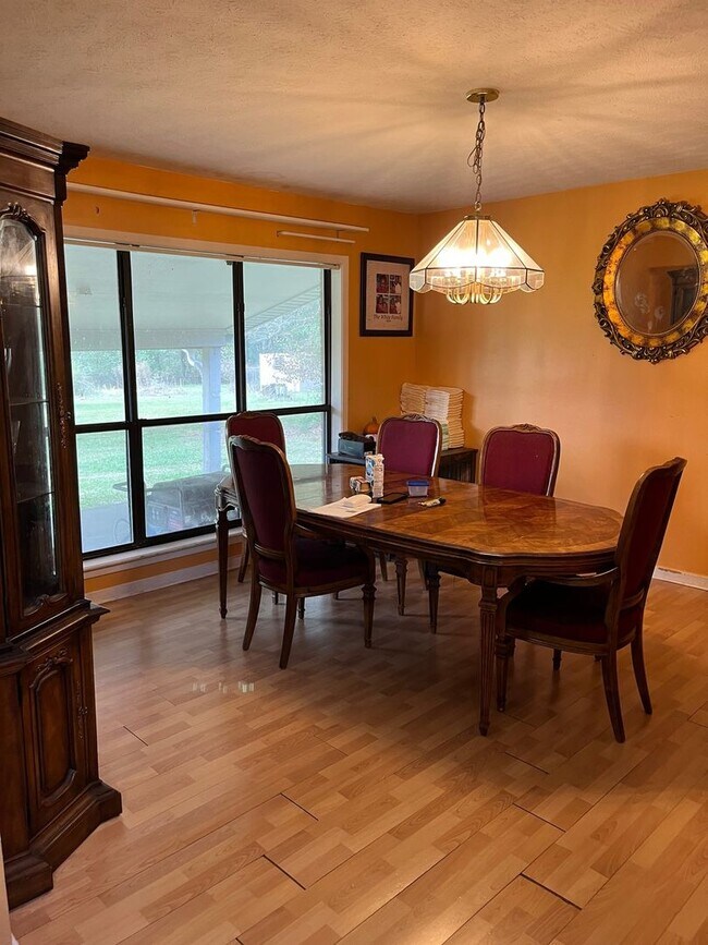 Building Photo - Spacious 3BR House in Byram